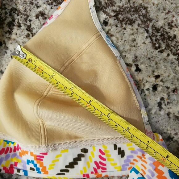 🔥🎉HOST PICK🎉🔥 Victoria's Secret Bikini Top - Picture 5 of 5